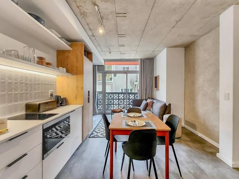 Secure Elegant Apartment Near Sea Point Cape Town South Africa